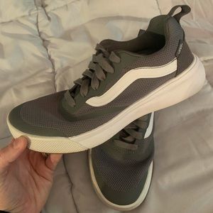 Vans UltraRange 7.5 W/6.0 M. Great condition!